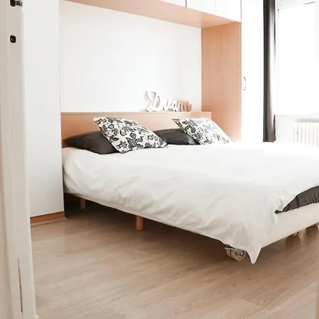 Zonnig & Gezellig Centrum アパート