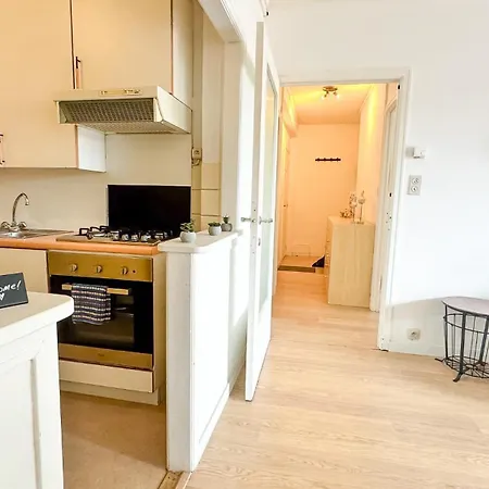 Zonnig & Gezellig Appartement Wapenplein Oostende Centrum Apartamento *