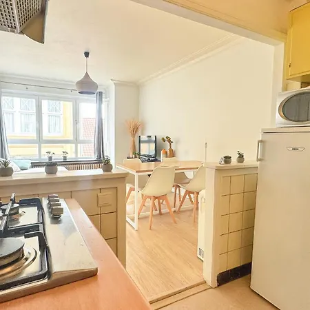 Apartamento Zonnig & Gezellig Appartement Wapenplein Oostende Centrum Ostend